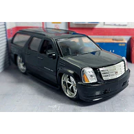 Cadillac Escalade Esv 2007, A Escala 1/32