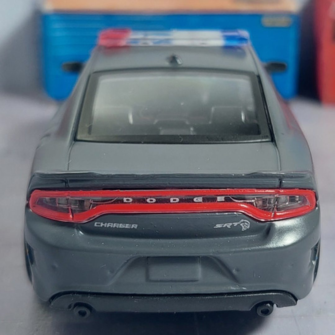 Dodge Charger Srt Hellcat, Escala 1/45, De Colección 4