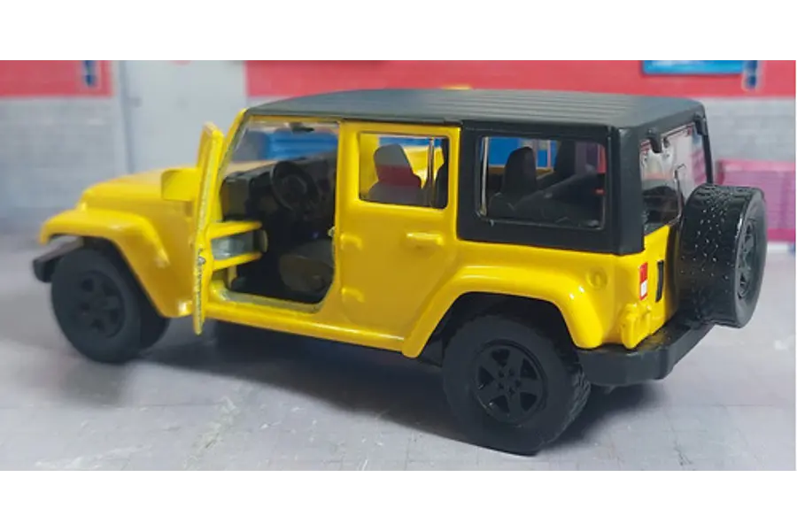 Jeep Wrangler Unlimited, Escala 1/41, Marca Maisto