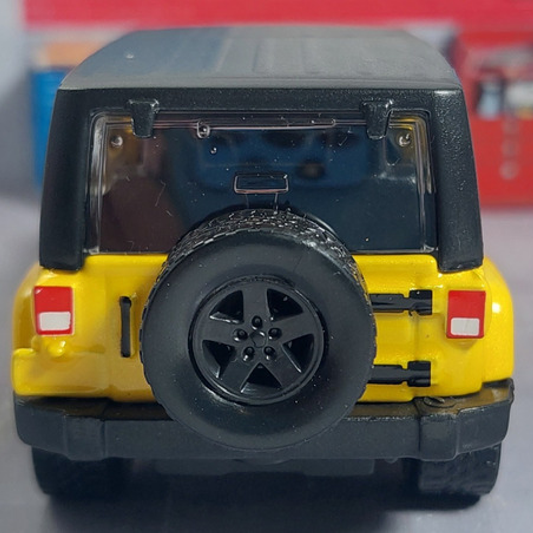 Jeep Wrangler Unlimited, Escala 1/41, Marca Maisto 4