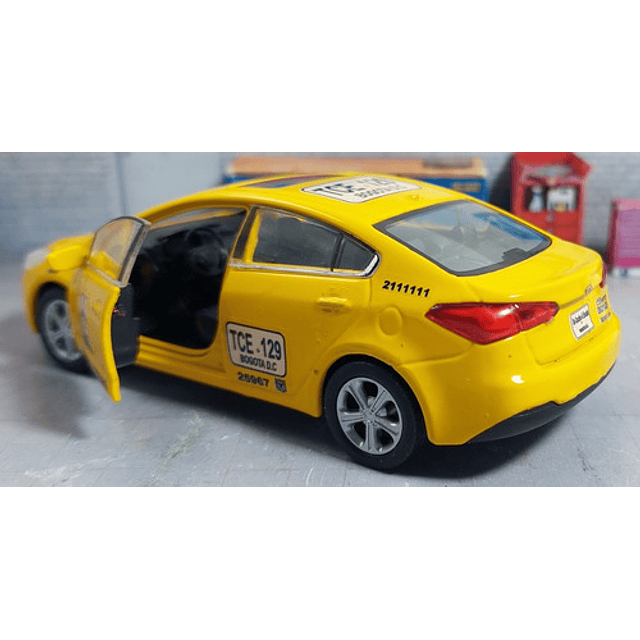 Kia Cerato Taxi, Escala 1/36 De Colección