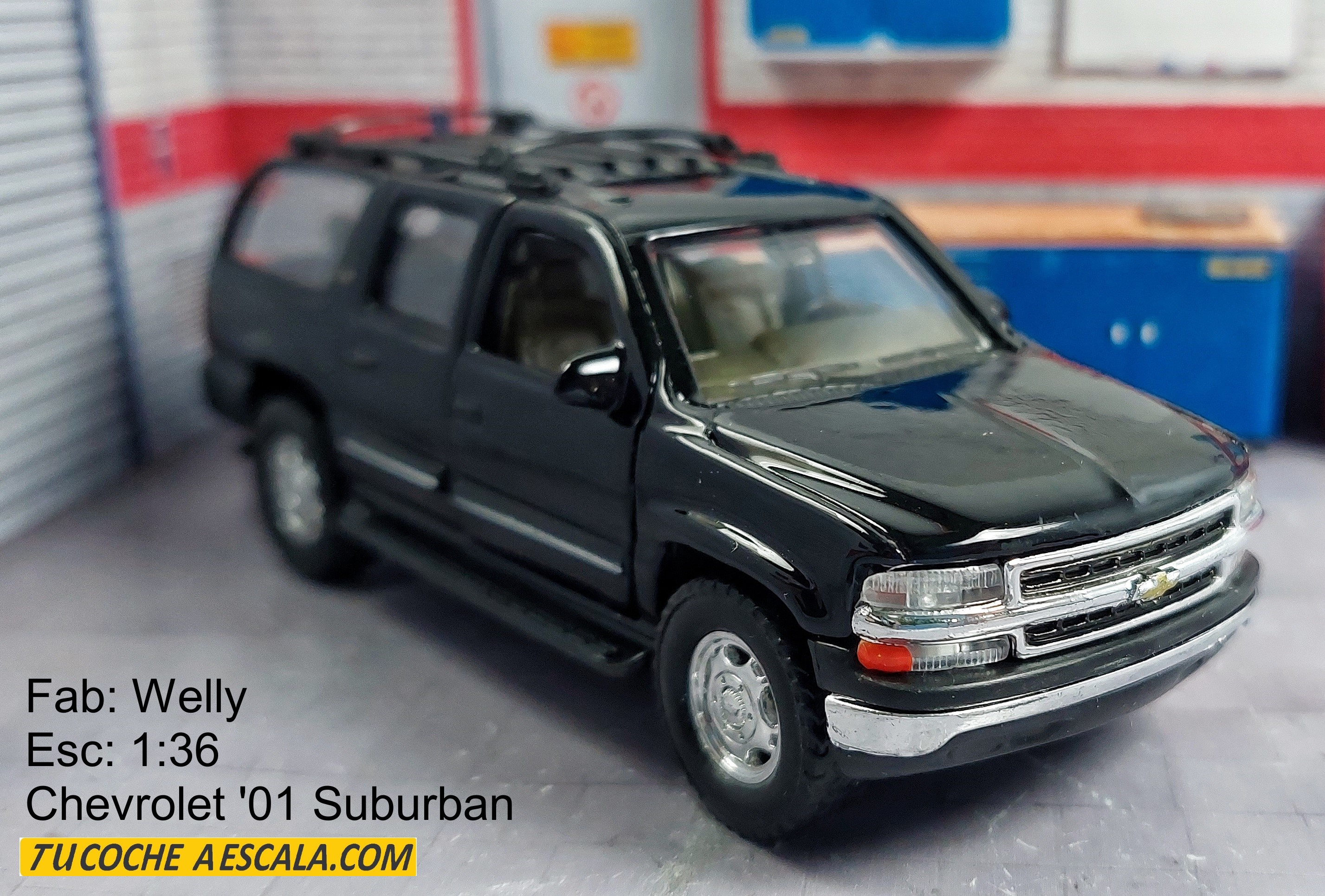 【希少】WELLY製 2001年 シボレーサバーバン 1/18 (31) 新品/未使用】WELLY 1/18 2001 CHEVROLET SUBURBAN シボレー
