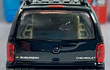 CHEVROLET SUBURBAN 2001  ESCALA 1/36 MARCA WELLY