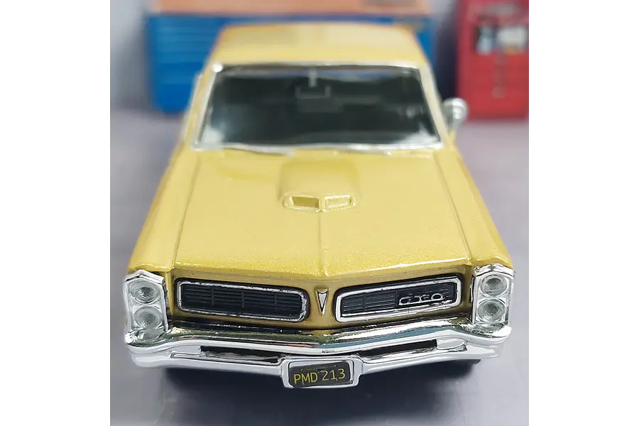 Pontiac Gto 1965 Escala 1:36 Carro De Coleccion  