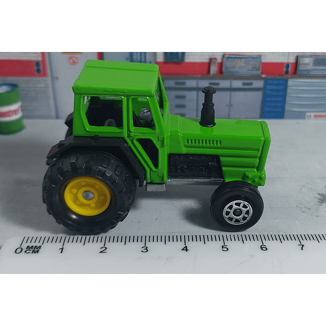 TRACTOR, Escala 1:65, Marca MAJORETTE