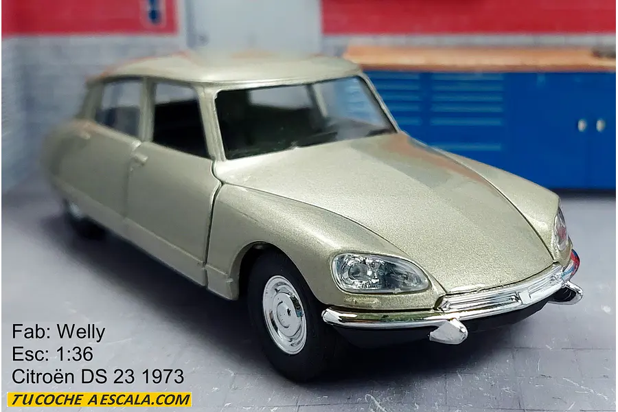 Citroën Ds 23 escala 1/36  Marca WELLY