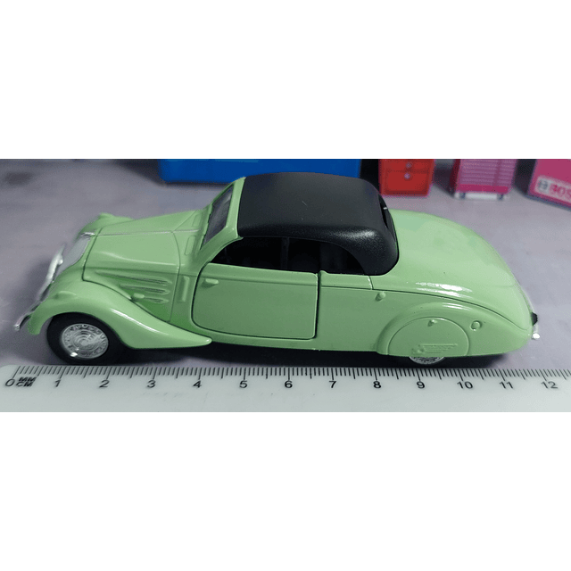 PEUGEOT 402 Marca WELLY , ESCALA 1/36