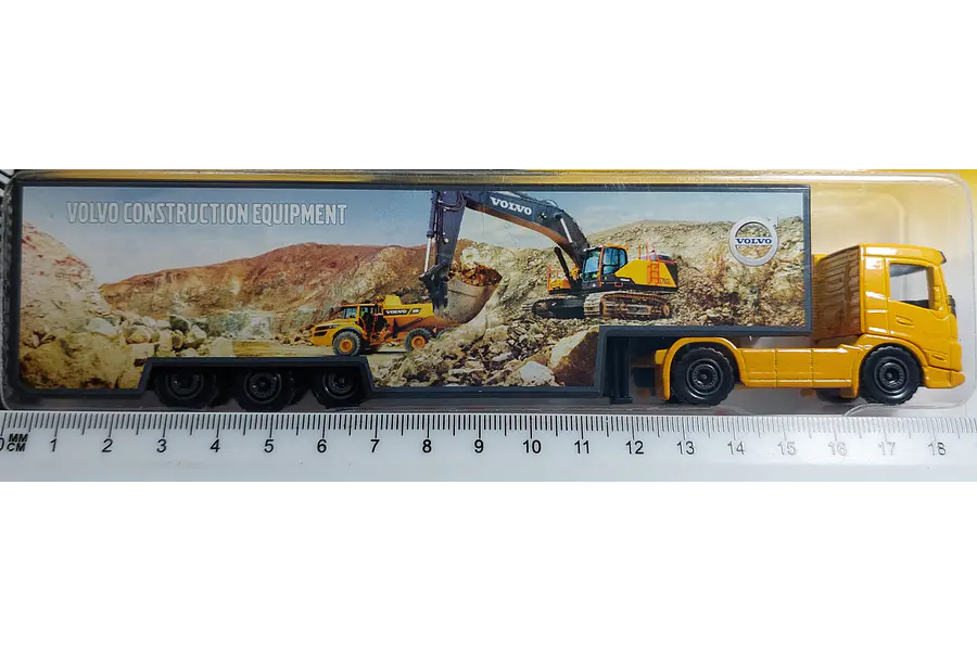 MULA VOLVO FMX , Escala 1:64, Marca MAJORETTE COLECCION 2022