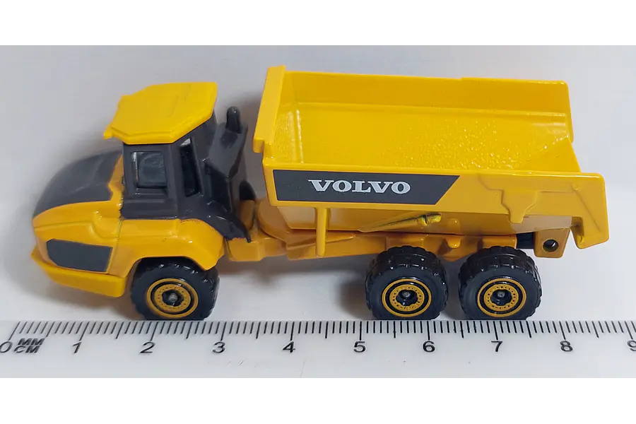 VOLVO A60H CAMION ARTICULADO , Escala 1:64, Marca MAJORETTE COLECCION 2022
