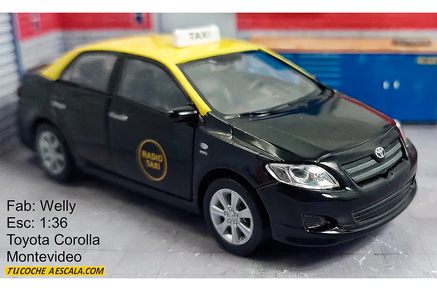 TOYOTA COROLLA TAXI DE MONTEVIDEO Escala 1:36 Carro De Coleccion 
