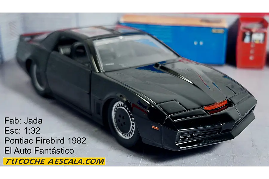 Kitt Auto Fantastico 1982 Pontiac Firebird, Escala 1/32