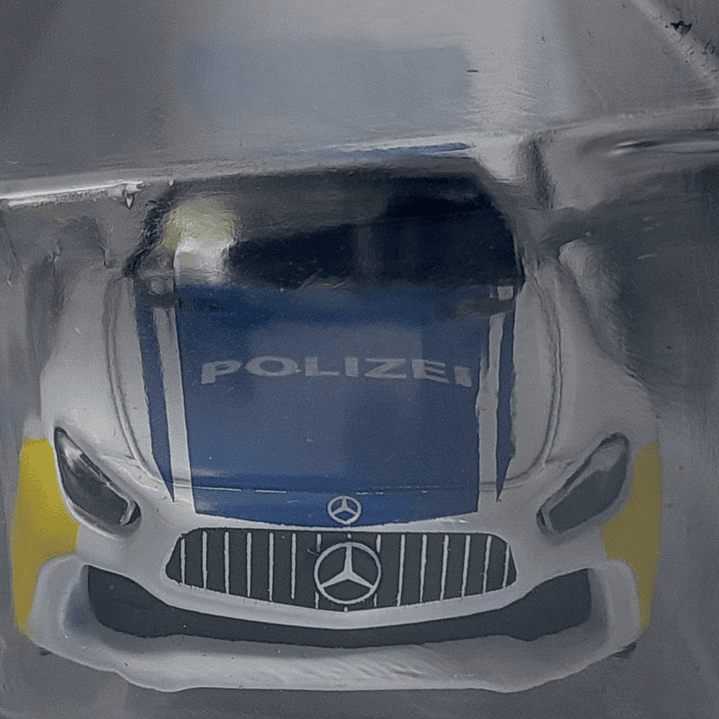 Mercedes Benz Policia AMG GTR Escala 1/64 Marca Majorette   2