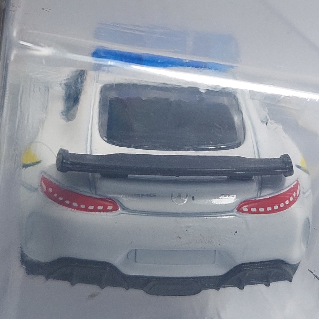 Mercedes Benz Policia AMG GTR Escala 1/64 Marca Majorette   3