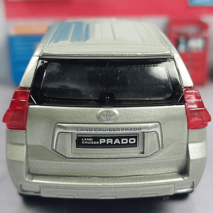 TOYOTA PRADO, MARCA WELLY, ESCALA 1/36 4