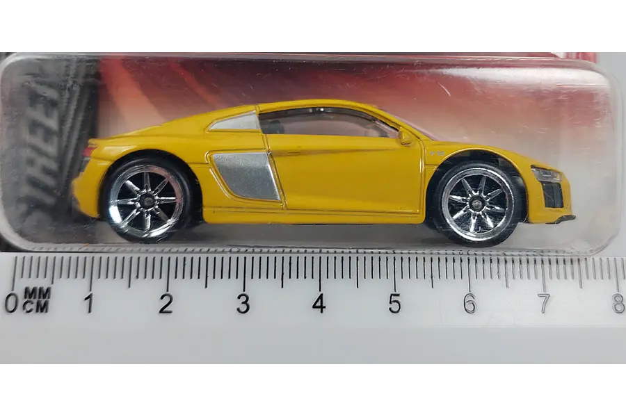 Audi R8 Amarillo de Coleccion Marca Majorette