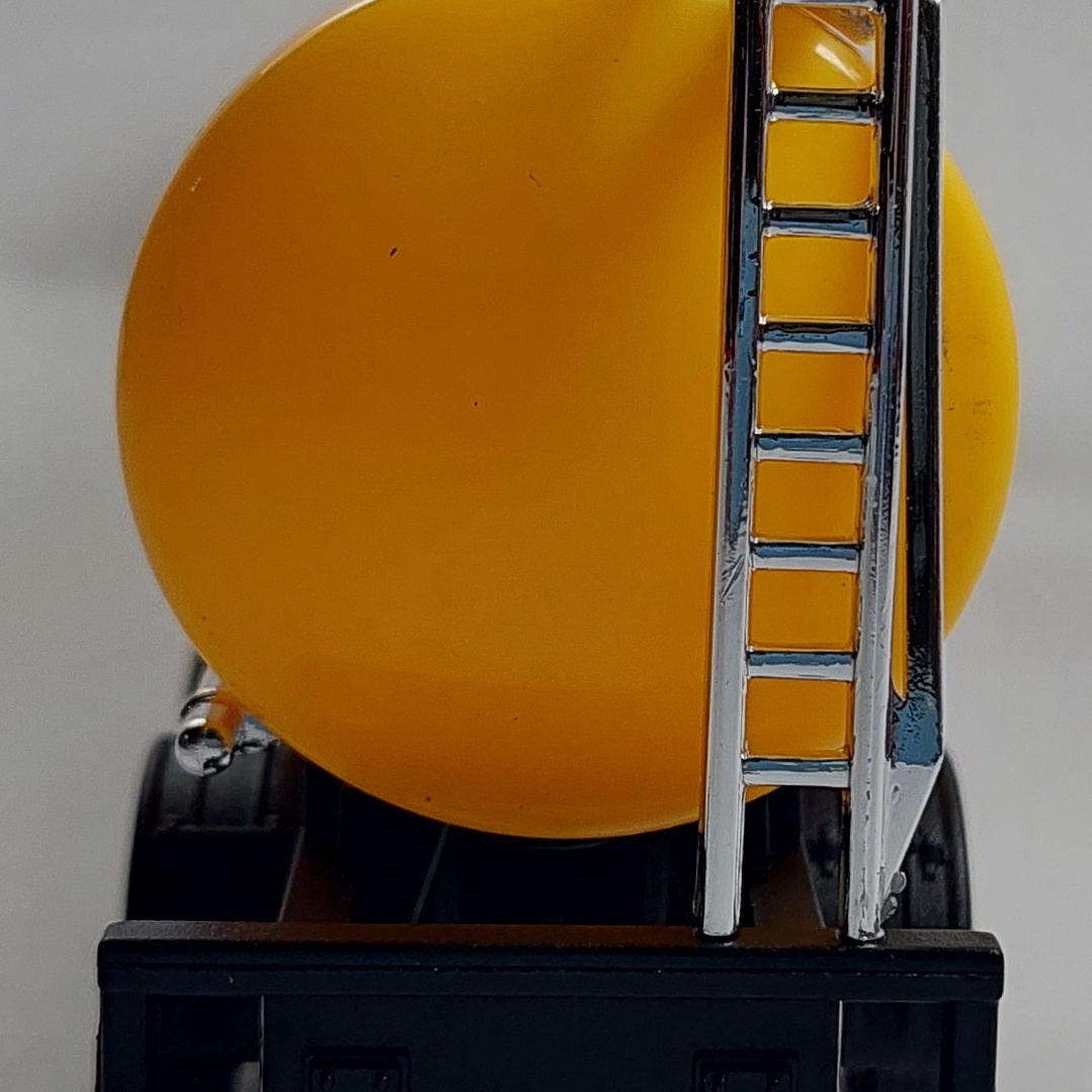 Tractomula Freightliner Cascadia Eco, A Escala De Colección 4