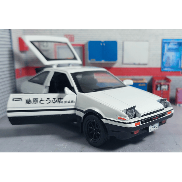 Toyota Trueno ae86 , Carro A Escala 1:32 de la serie INITIAL D