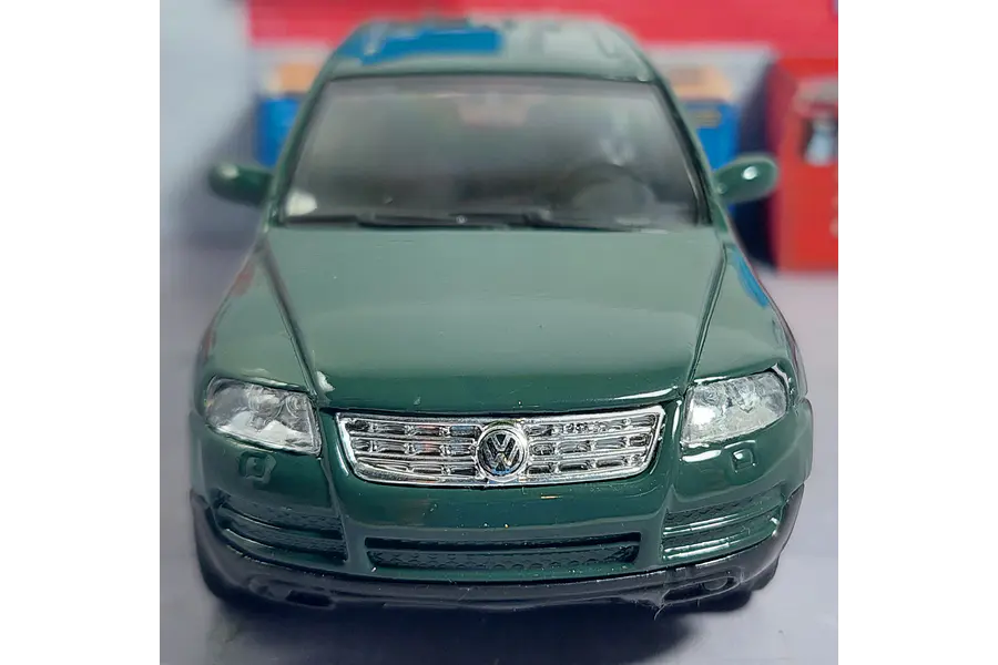 VOLKSWAGEN TOUAREG Escala 1:36 Carro De Coleccion 
