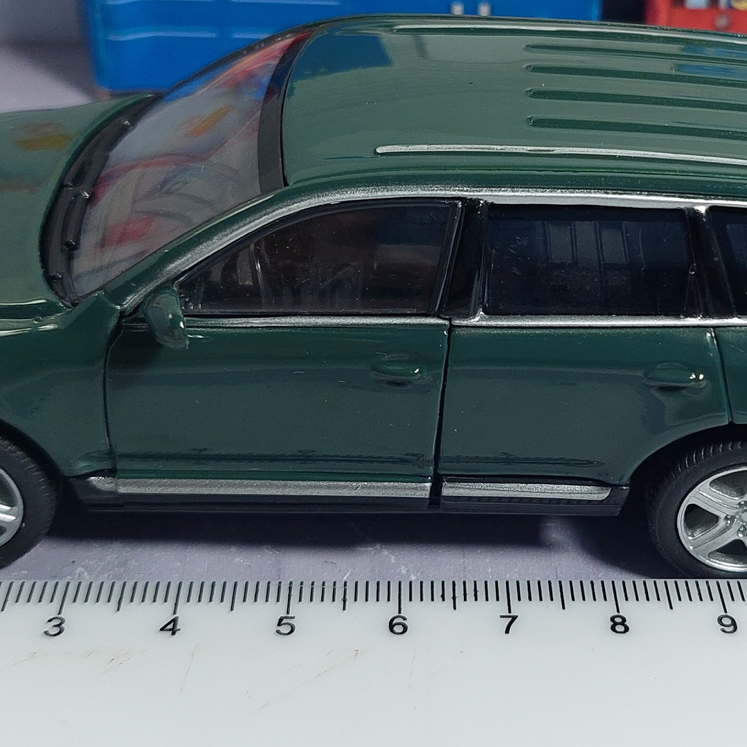 VOLKSWAGEN TOUAREG Escala 1:36 Carro De Coleccion  5