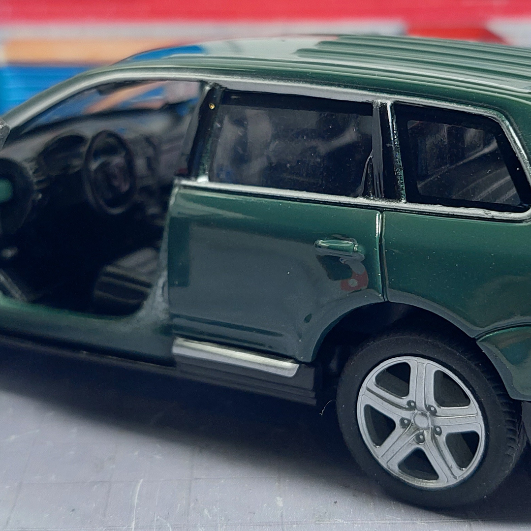 VOLKSWAGEN TOUAREG Escala 1:36 Carro De Coleccion  8