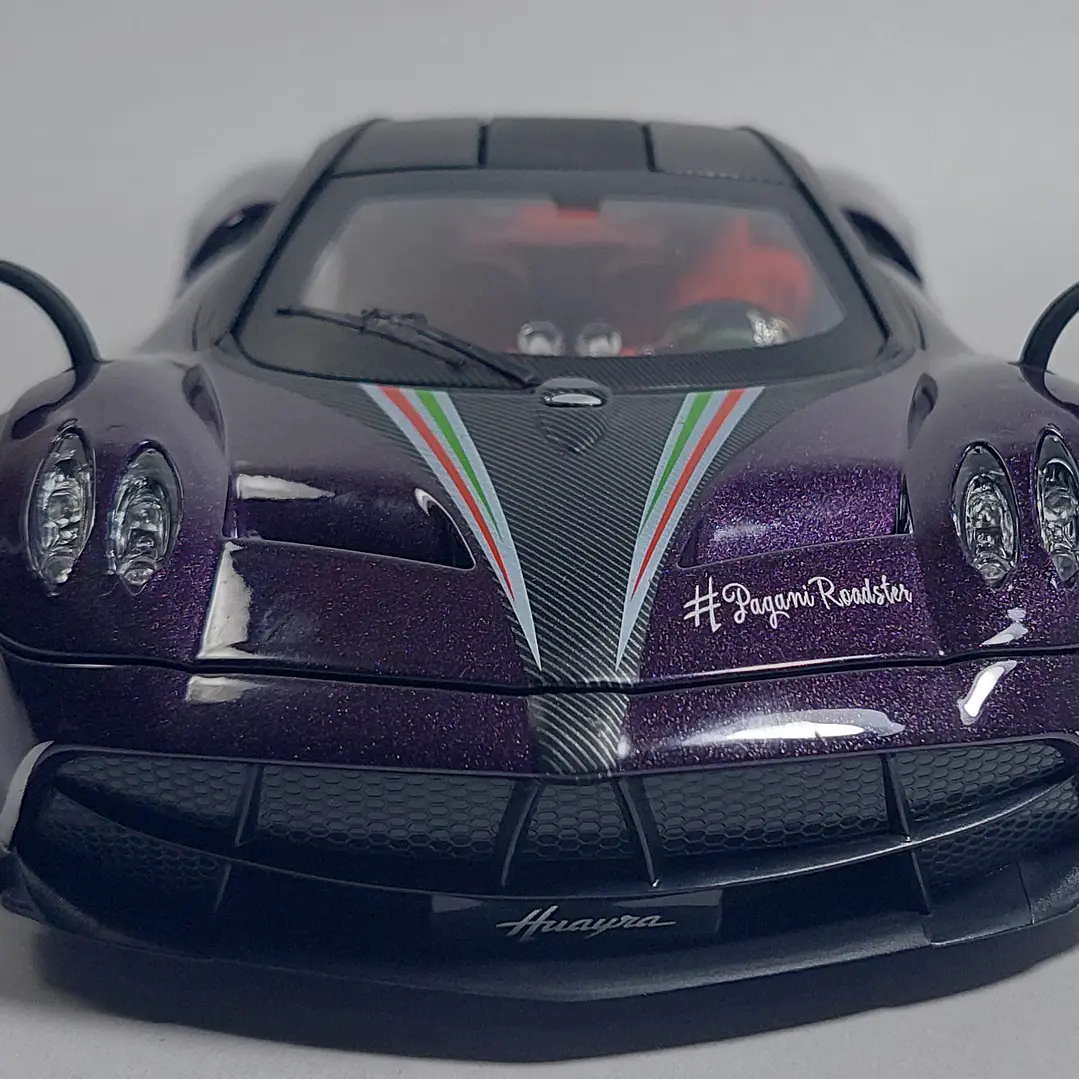 Pagani Huayra Roadster, morado Chino, Escala 1-24 2
