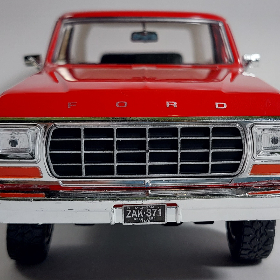 Ford Bronco 1978, Motor Max, Escala 1-24 2
