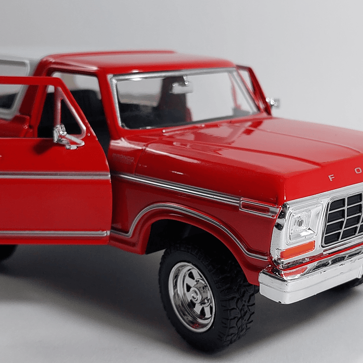 Ford Bronco 1978, Motor Max, Escala 1-24 6