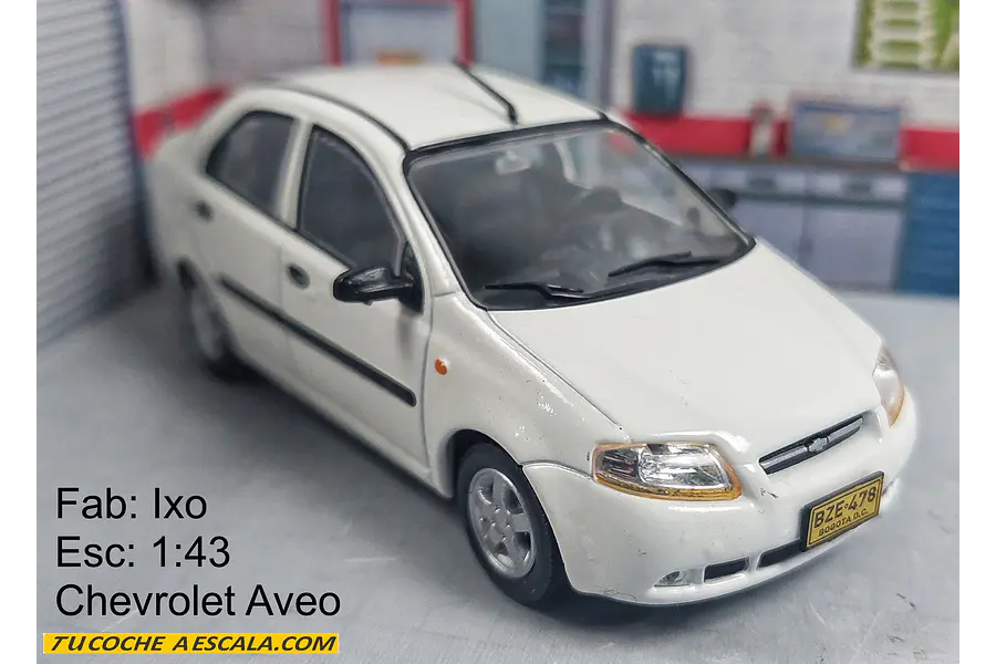 Chevrolet AVEO escala 1:43 marca Ixo
