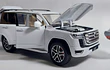 Toyota Land Cruiser 300 VXR, INTERIOR NEGRO CON ROJO, Escala 1-24