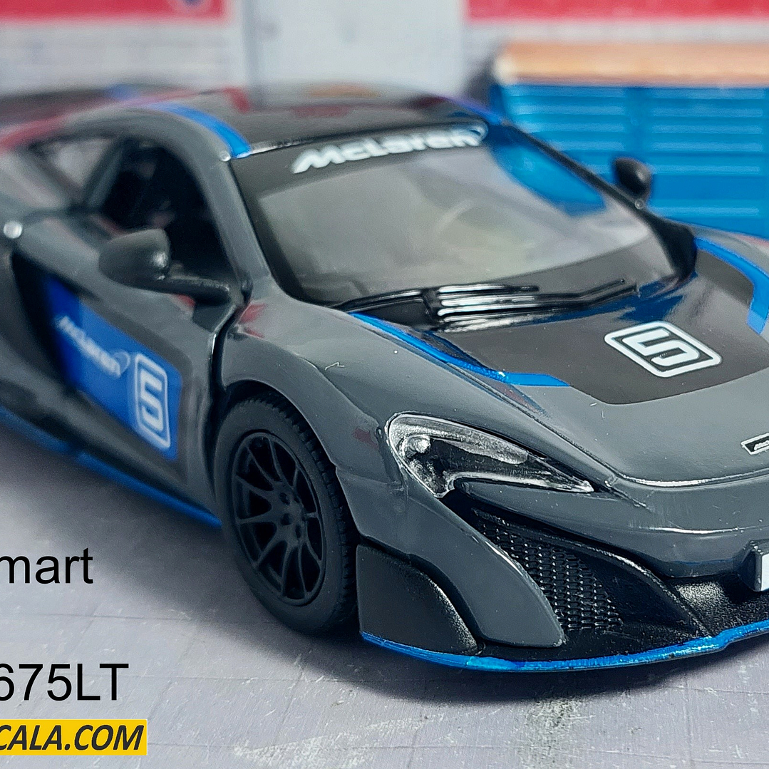 McLaren 675LT, Kinsmart, Escala 1-36 1