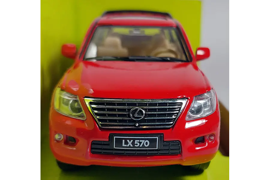 Lexus LX570, Escala 1-32 Cai Po
