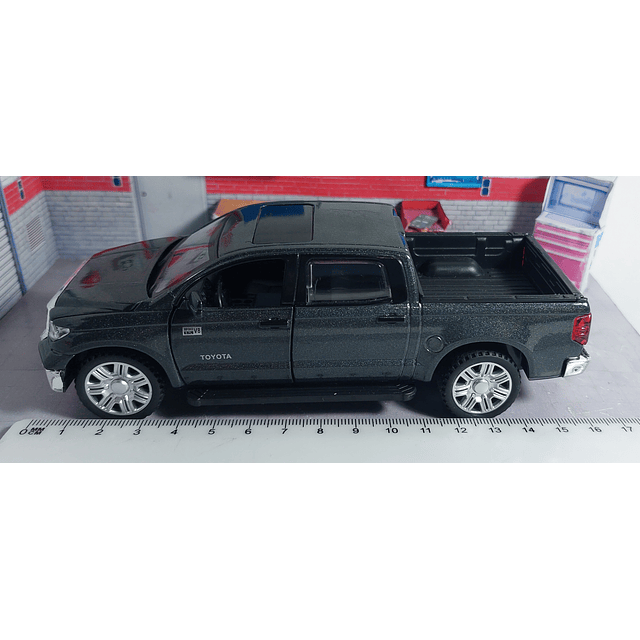 Toyota Tundra 1-32 MARCA KINGTOYS