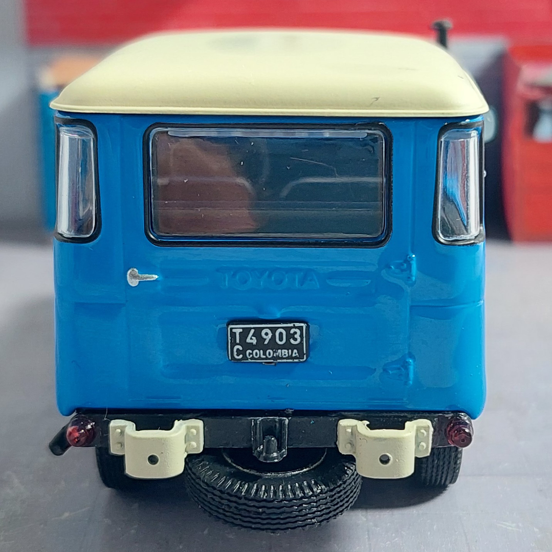 Toyota Fj 40 Carro A Escala 1/43 De Colección 5