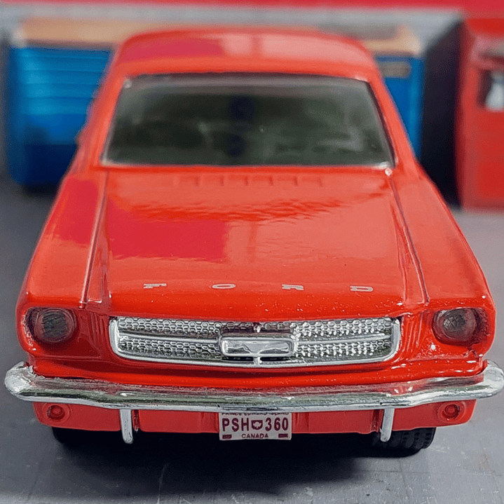 Ford Mustang 1964, Maisto, Escala 1/36 4