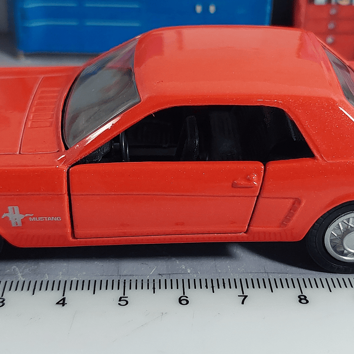 Ford Mustang 1964, Maisto, Escala 1/36 5