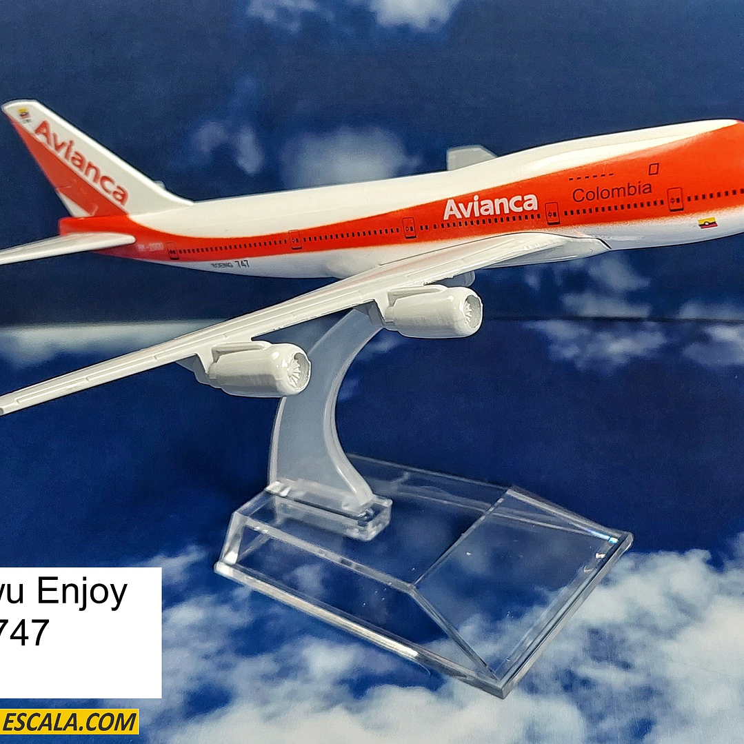 Avión Boeing 747 ,avianca  Escala 1/400, 16cm Con Base. 1