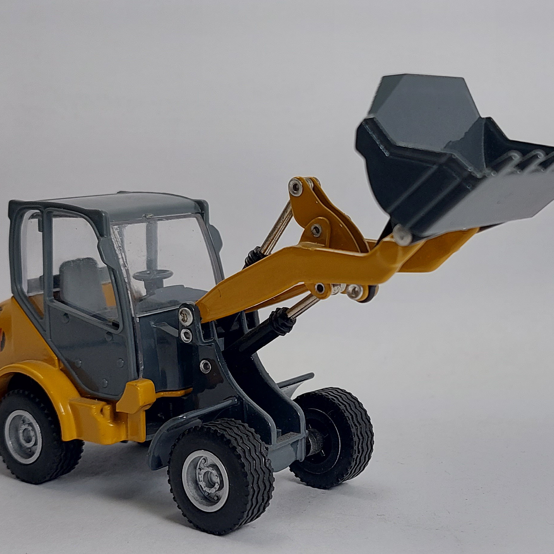 Cargador Liviano, HY, Escala 1-60 2