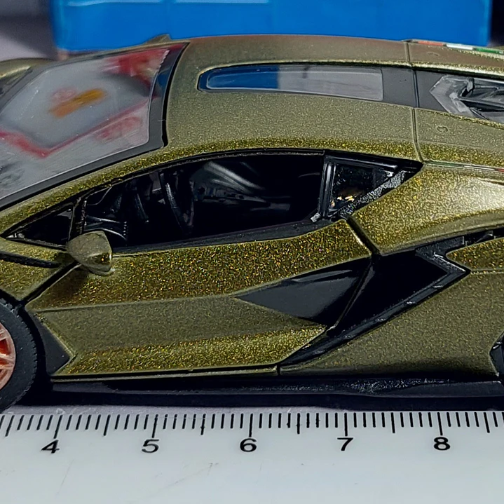 Lamborghini Sian FKP 37, Kinsmart, Escala 1-36 4