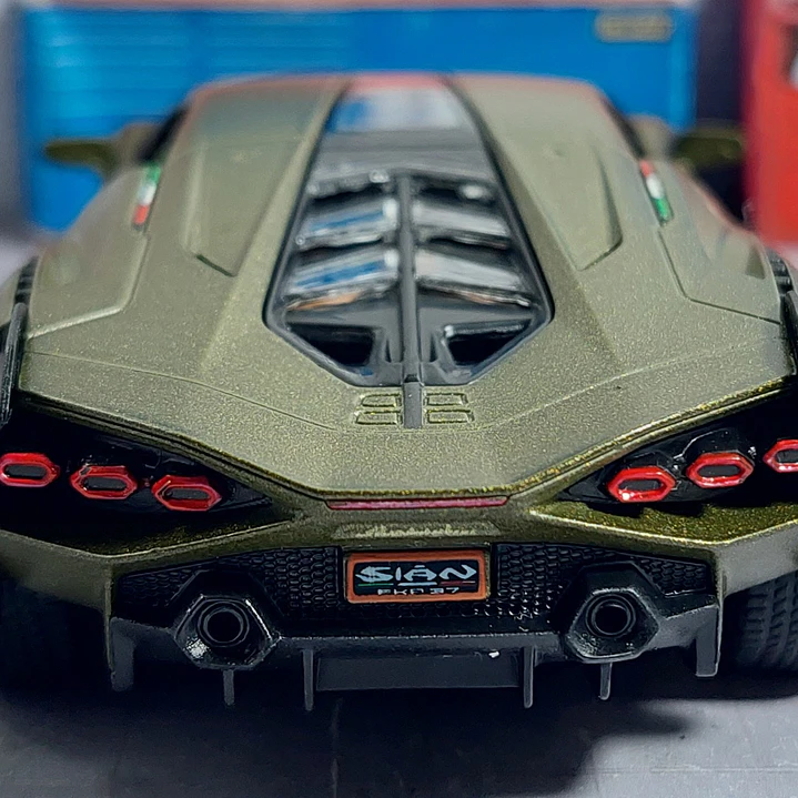 Lamborghini Sian FKP 37, Kinsmart, Escala 1-36 5