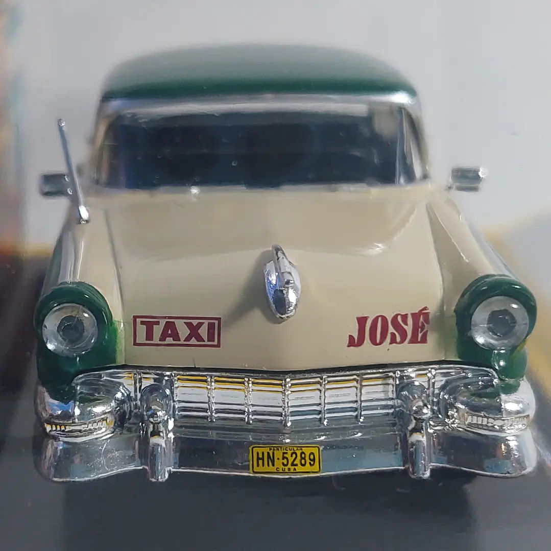 Ford Fairlane Havana 1955, Ixo, Escala 1-43 2
