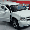 Chevrolet Tahoe color blanco 1/36 Carro De Coleccion 