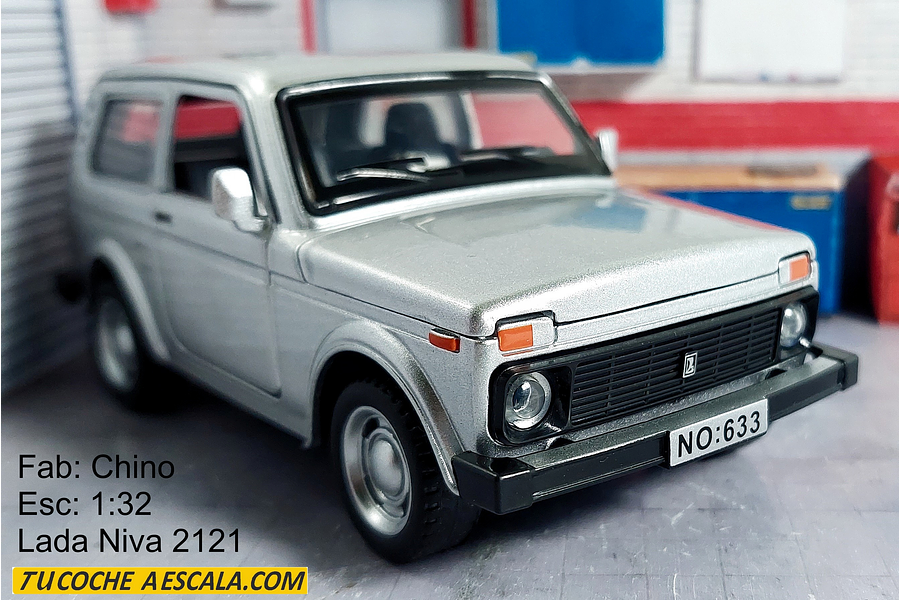 Lada Niva 2121, Chino, Escala 1:32 plateado