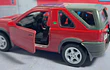 Land Rover Freelander vinotinto , Escala 1/36, Marca WELLY
