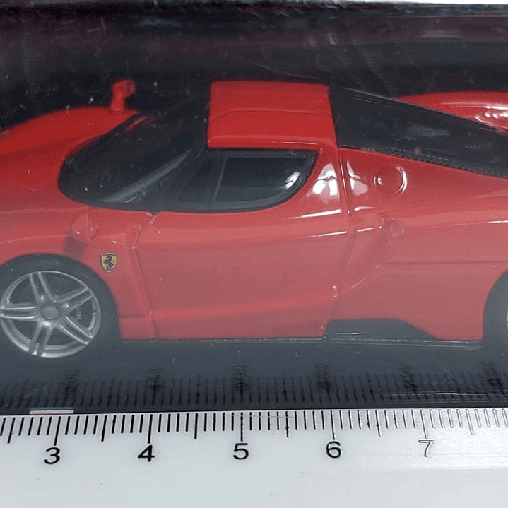 FERRARI ENZO Escala 1/43 , Marca Ixo 3
