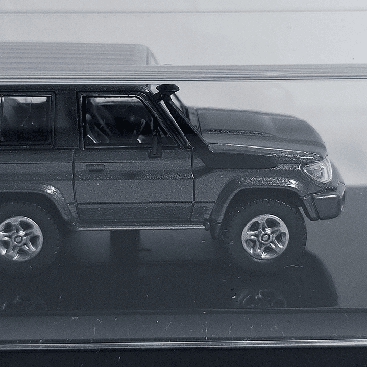 Toyota Land Cruiser 71 2014, 64 Paragon, Escala 1-64 2