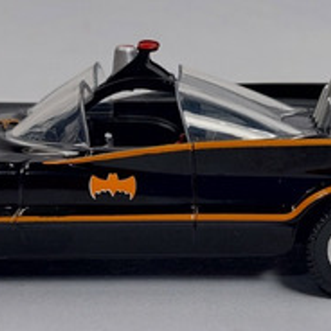 Batimóvil de la serie clasica de television Escala 1/32 jada 4