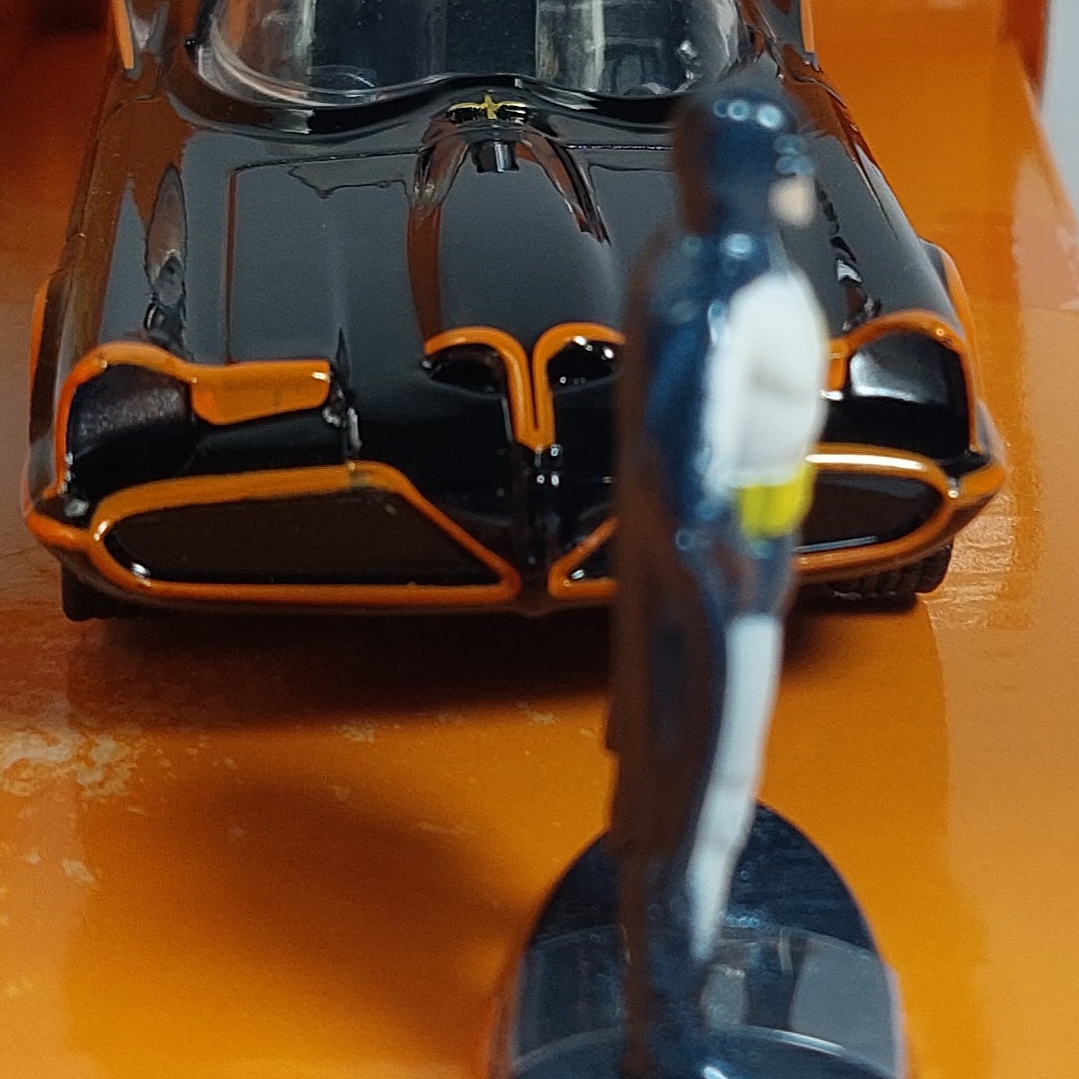The Batman & Batmovil 1/32 marca jada Carro A Escala De Colección  4