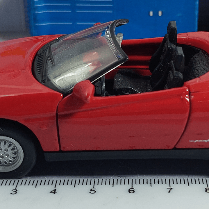 Alfa Romeo spider 1989 1/36 WELLY 2