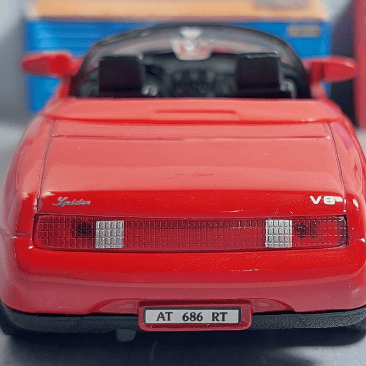 Alfa Romeo spider 1989 1/36 WELLY 3