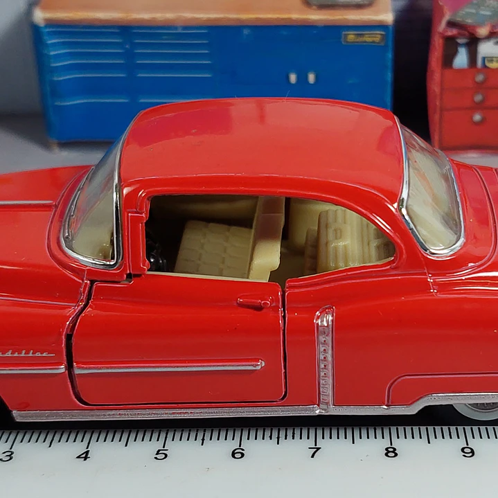 Cadillac Serie 62  ESCALA 1/36 ,MARCA KINSMART  4